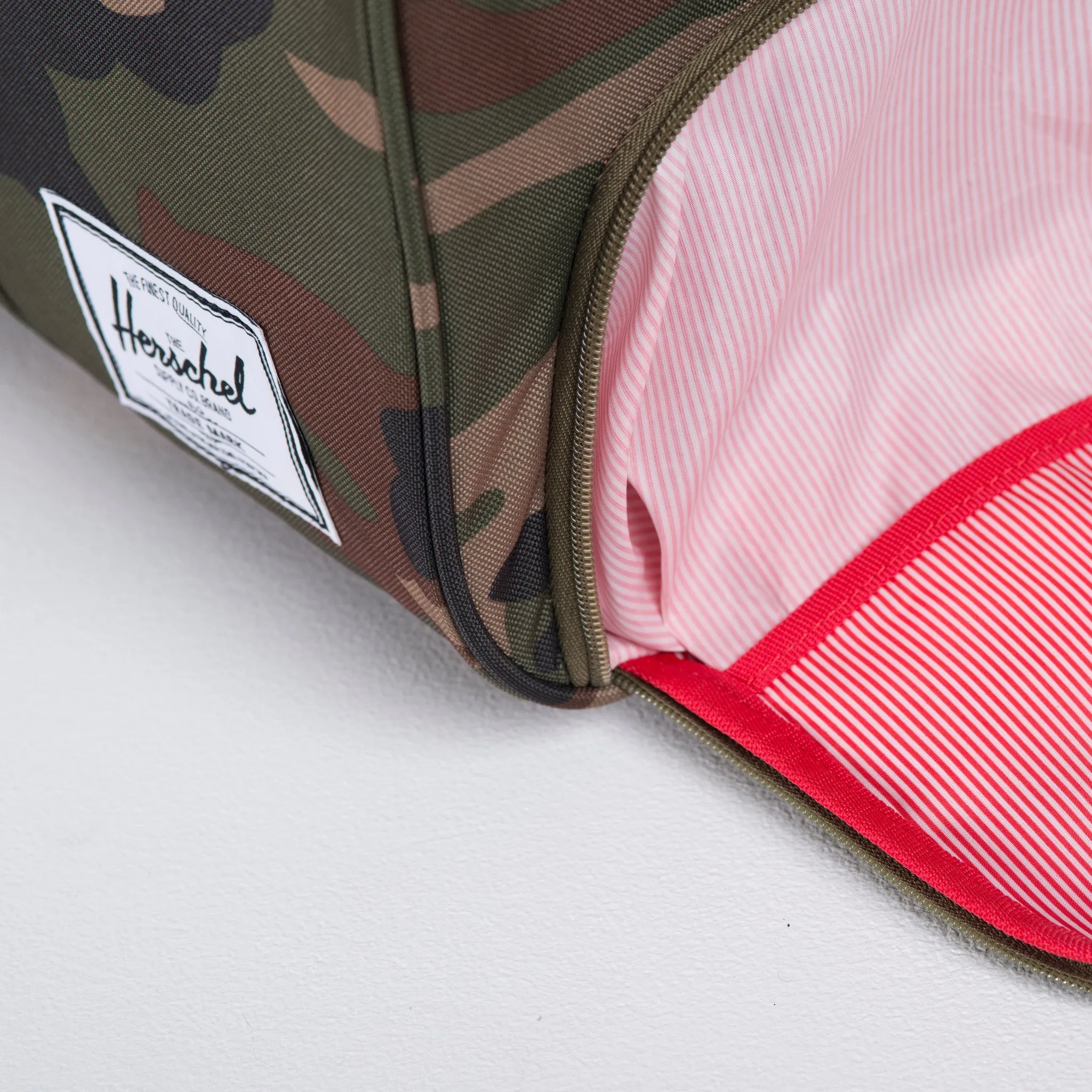 Herschel Supply Novel Duffel Bag - Woodland Camo